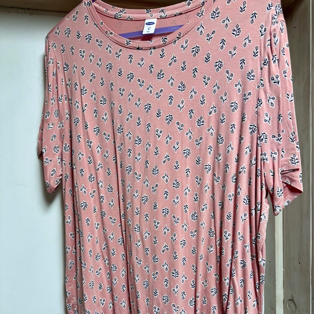 Old Navy Luxe Pink Floral Tee